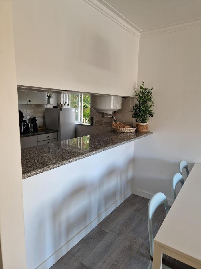 Apartamento T2 Palmeira Gale-Praia Da Gale Guia  Luaran gambar