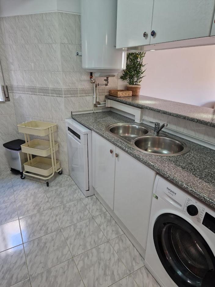 Apartamento T2 Palmeira Gale-Praia Da Gale Guia  Luaran gambar